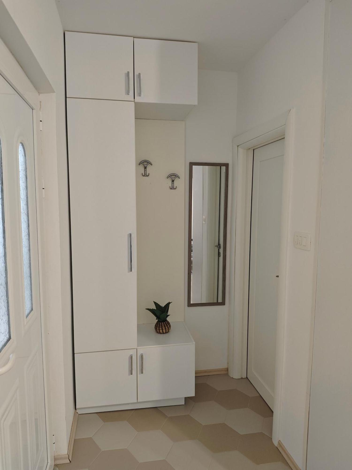 Apartment Varagic *
